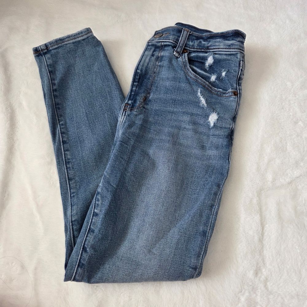 Abercrombie & Fitch The Super Skinny Ankle High Rise Size 26